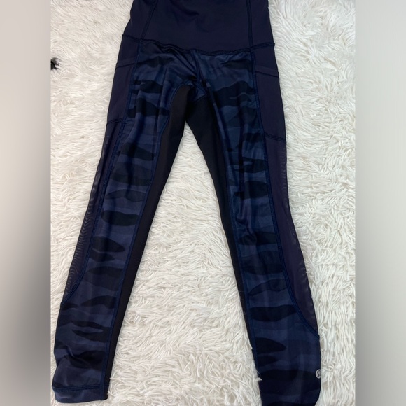 Lululemon Seek The Heat Crop Size 2 Inseam 23” - Picture 2 of 14